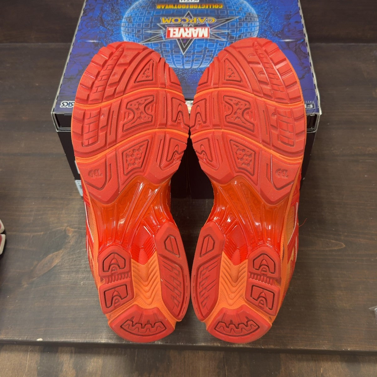 ASICS Gel-Nimbus 10.1 Kith Marvel vs. Capcom Iron Man vs. Mega Man Sealed Box (Comic Included) Size 11.5 (Pre-Owned) - Image 7