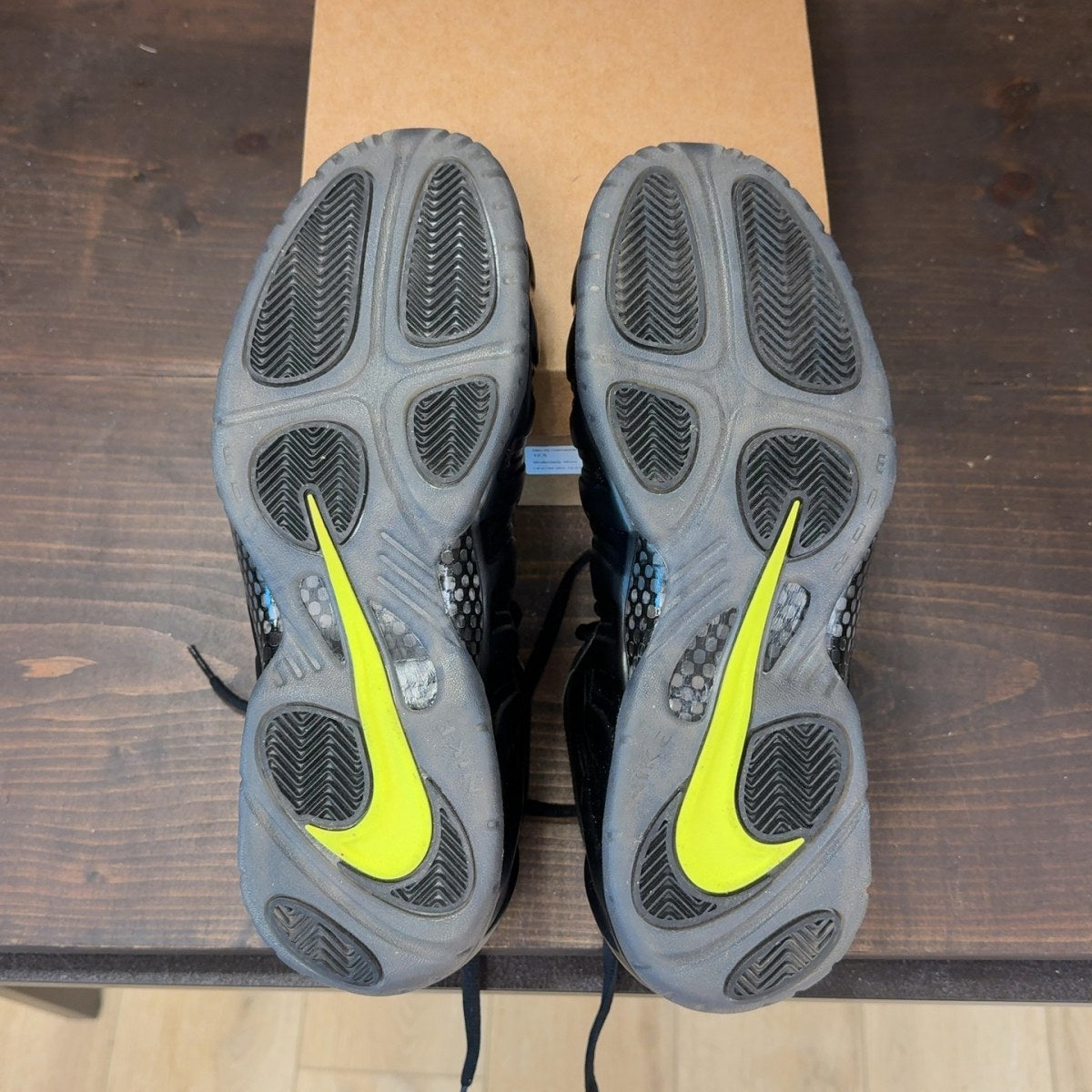 Nike Air Foamposite Pro Black Voltage Yellow Size 12.5 (Pre-Owned) - Image 8