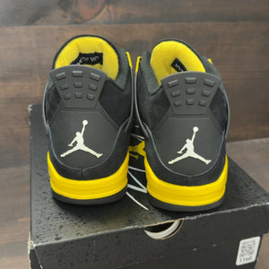 Jordan 4 Retro Thunder (2023) - Image 5