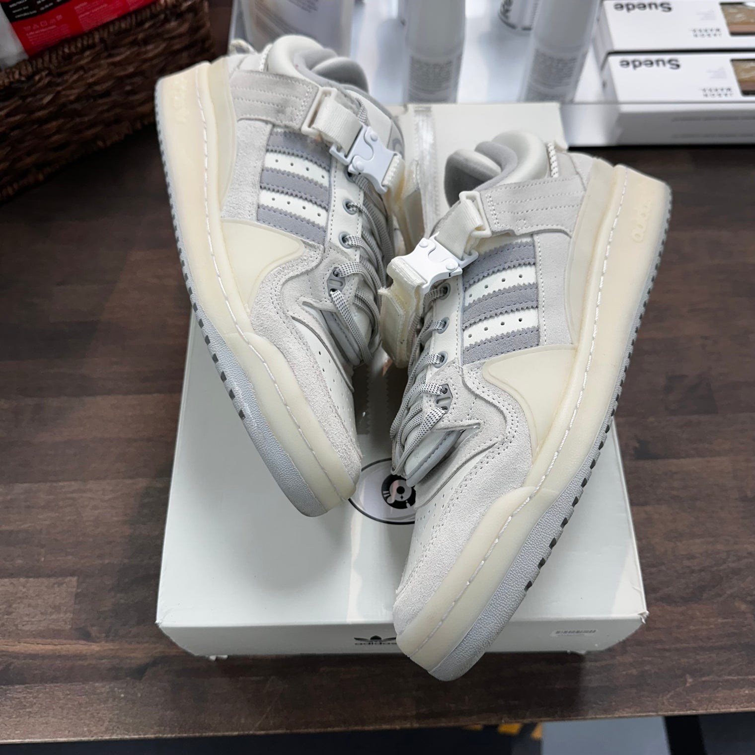 Bad Bunny Last Forum White (USED)