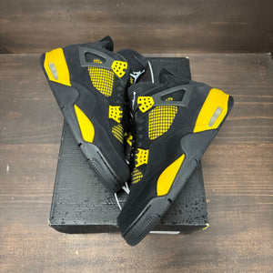 Jordan 4 Retro Thunder (2023) Size 10 (Pre-Owned) - Image 2