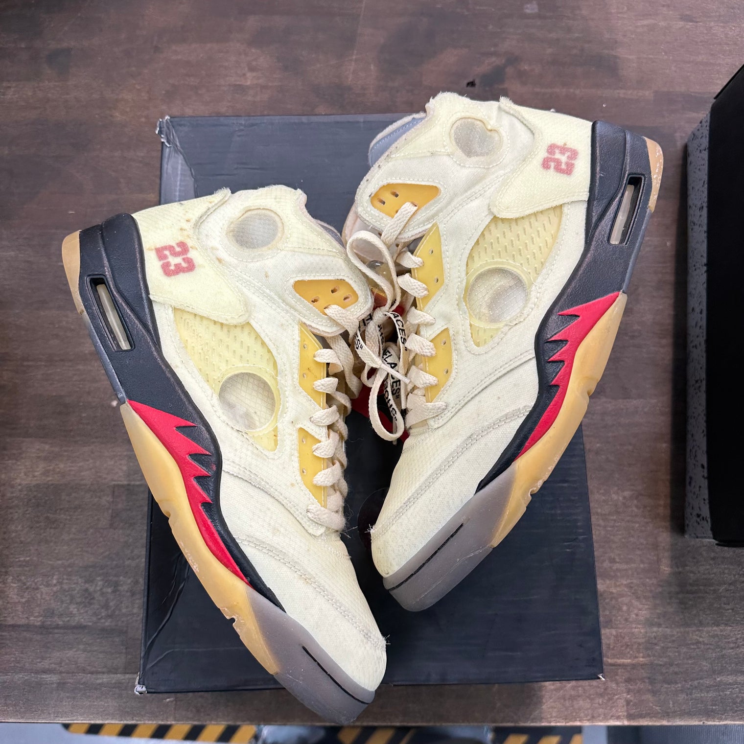Off-White Sail Jordan 5 Retro (USED)