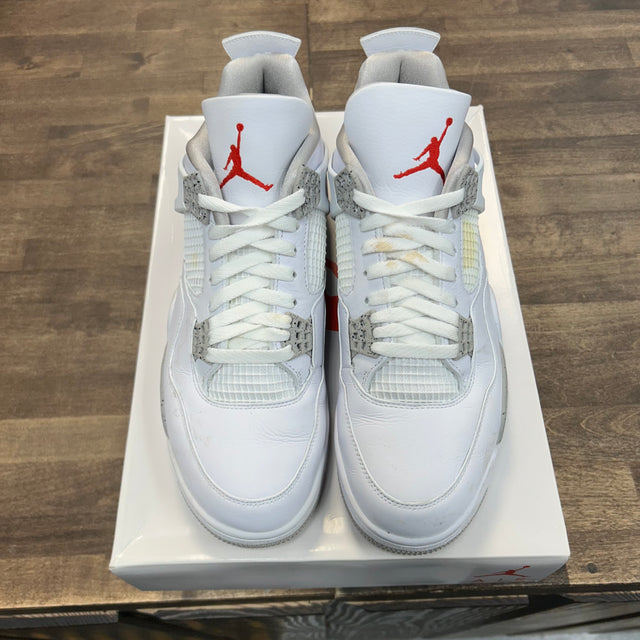 White Oreo Jordan 4 Retro (2021) (USED)