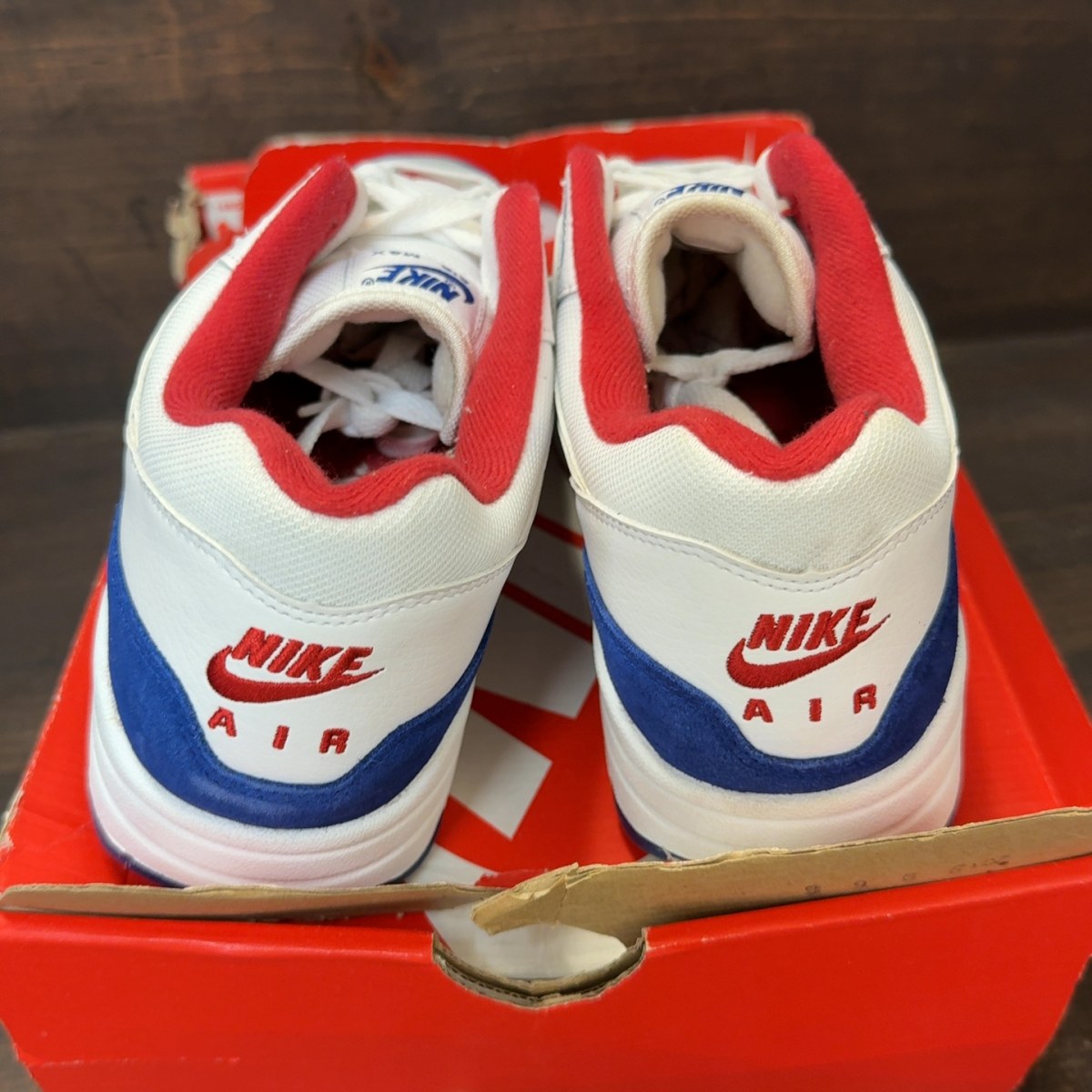 Nike Air Max 1 White Red Blue Size 9.5 (Pre-Owned) - Image 4