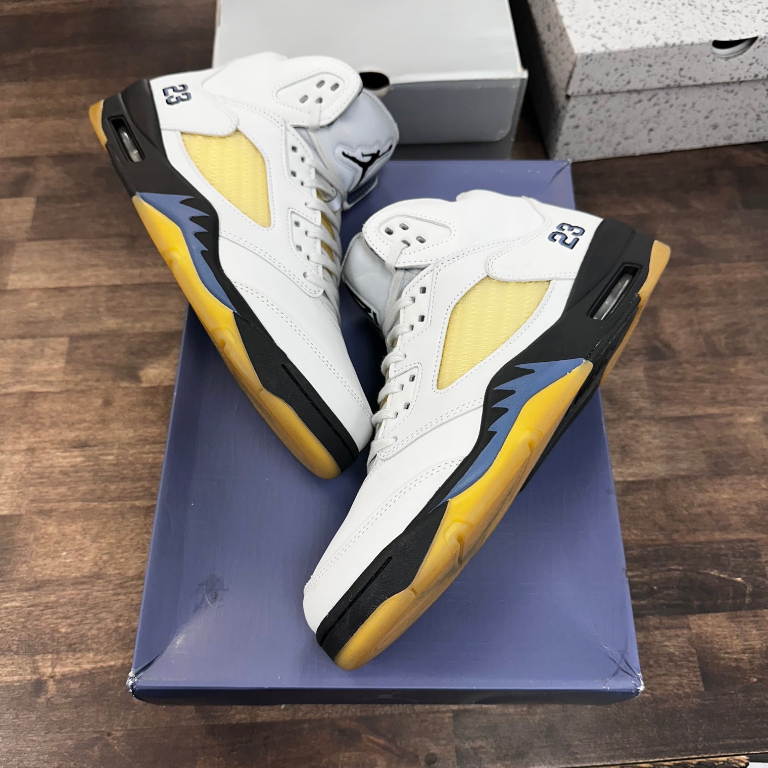 A Ma Maniere Dawn Jordan 5 (W) (USED)