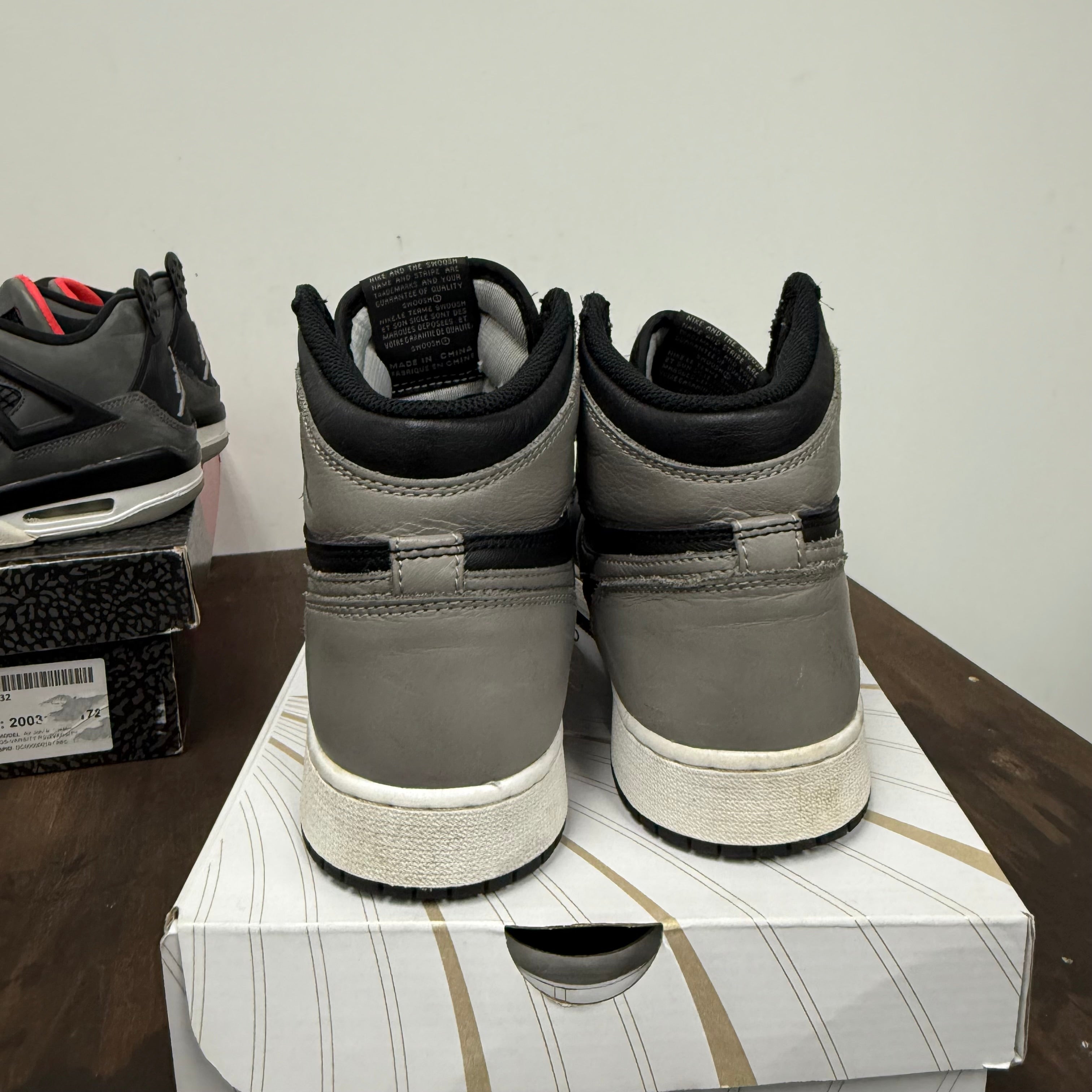 Jordan 1 Retro High Shadow (2018) (GS) Size 6.5Y (Pre-Owned)