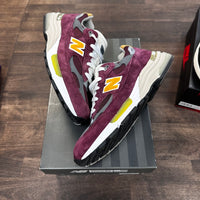 Burgundy Gold New Balance 992 (USED)