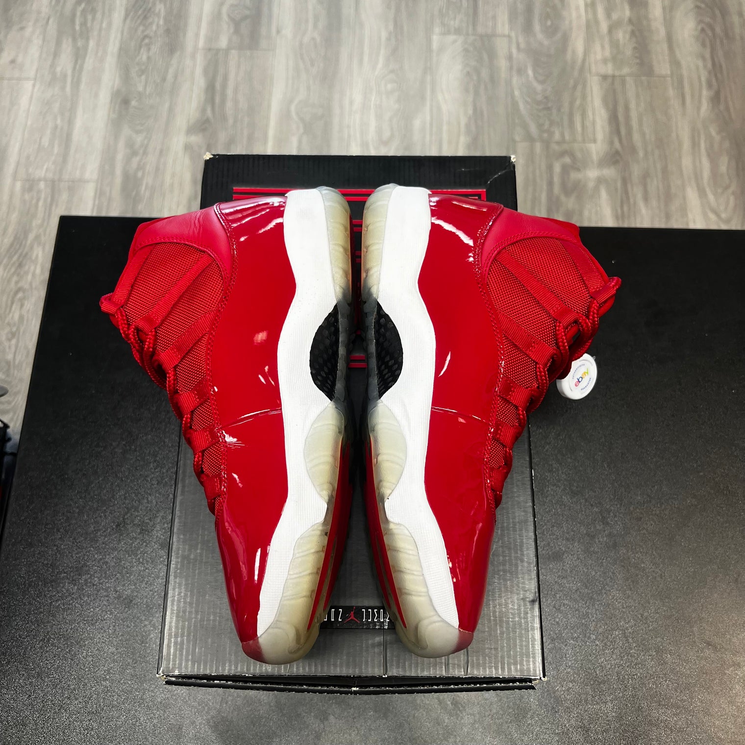 Win like 96 Jordan 11 Retro (USED)