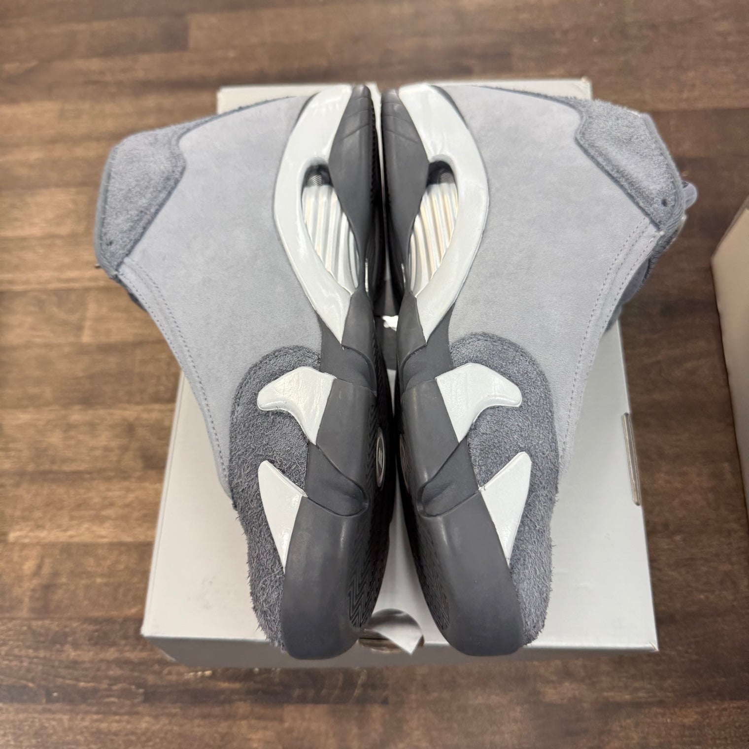 Flint Grey Jordan 14 (USED)