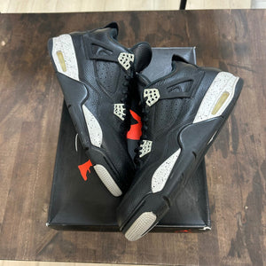 Jordan 4 Retro Oreo (2015) - Image 1