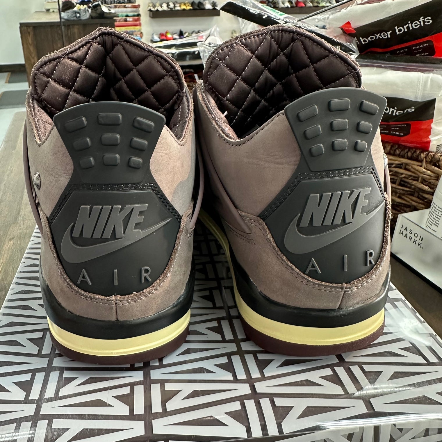 A Ma Maniére Violet Ore Jordan 4 (Used)
