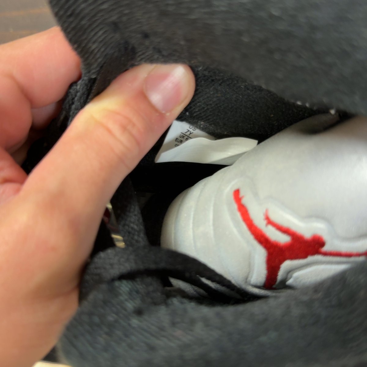 Jordan 5 Retro OG Black Metallic Reimagined (GS) Size 7Y (Pre-Owned) - aux