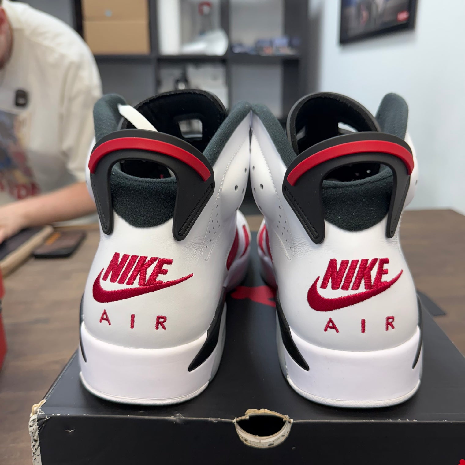 Carmine Jordan 6 Retro (USED)