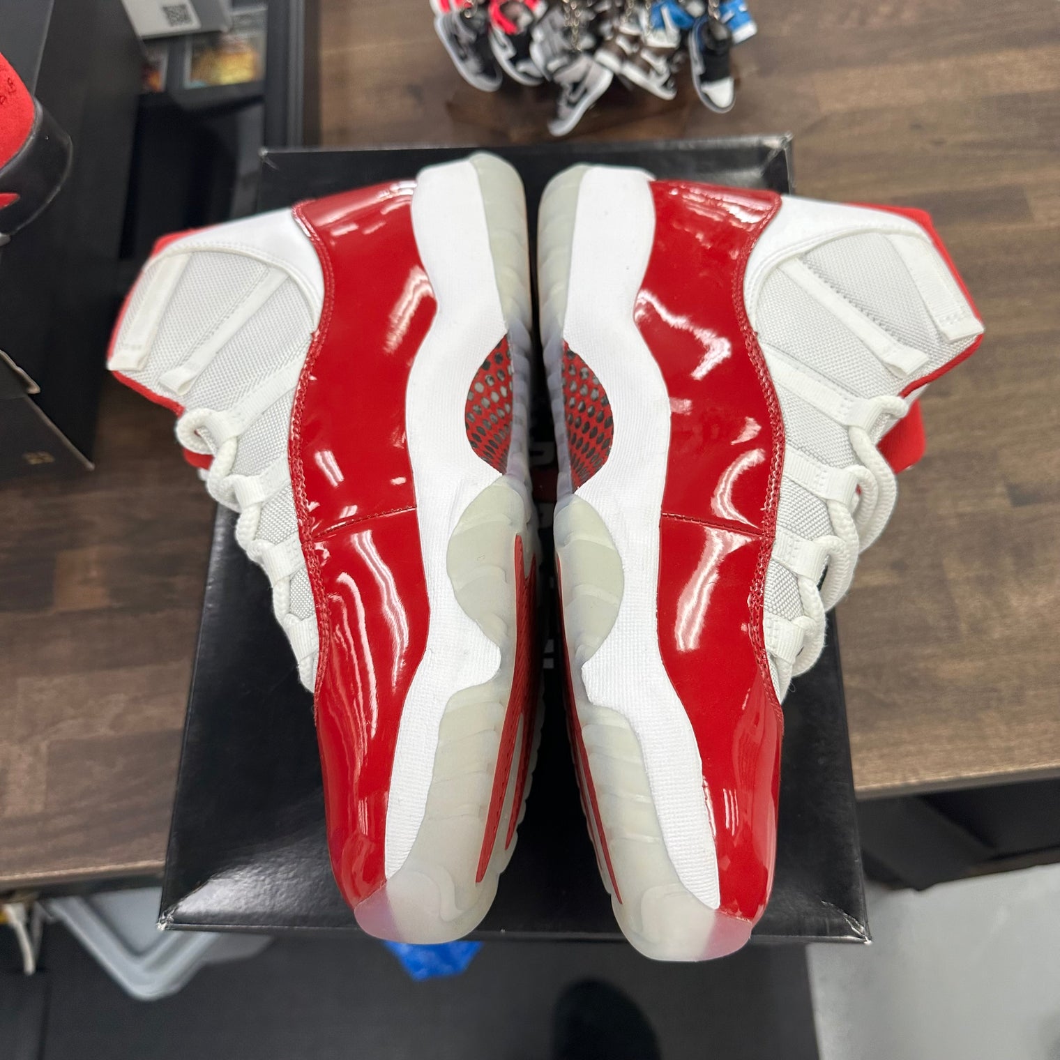 Cherry Jordan 11  (USED)
