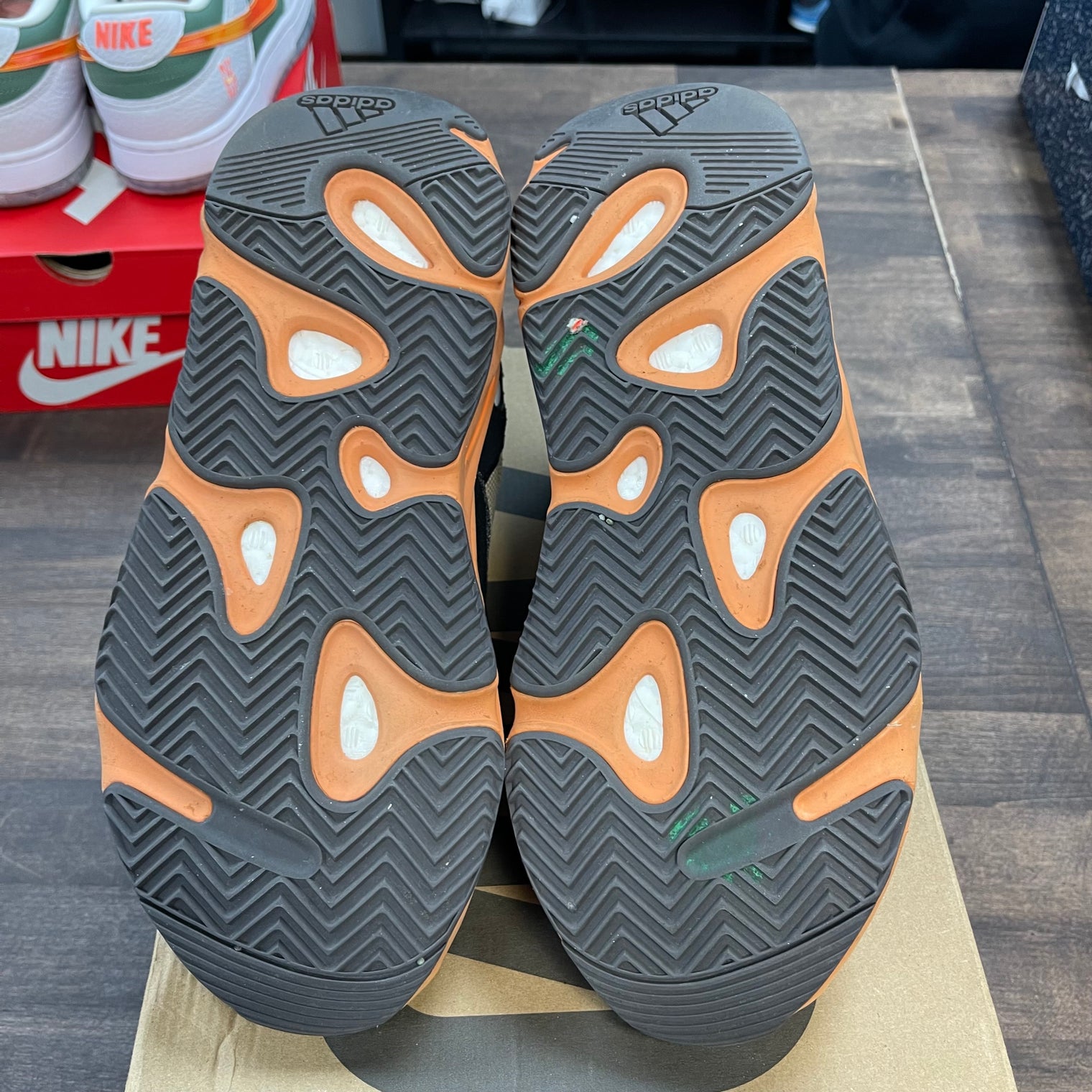 Enflame Yeezy 700 (USED)