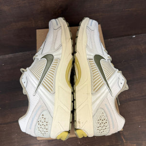 Nike Zoom Vomero 5 SP Light Bone Neutral Olive Size 12 (Pre-Owned) - Image 5