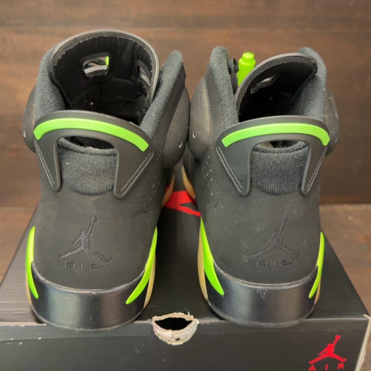 Jordan 6 Retro Electric Green Size 11 (Pre-Owned) - aux
