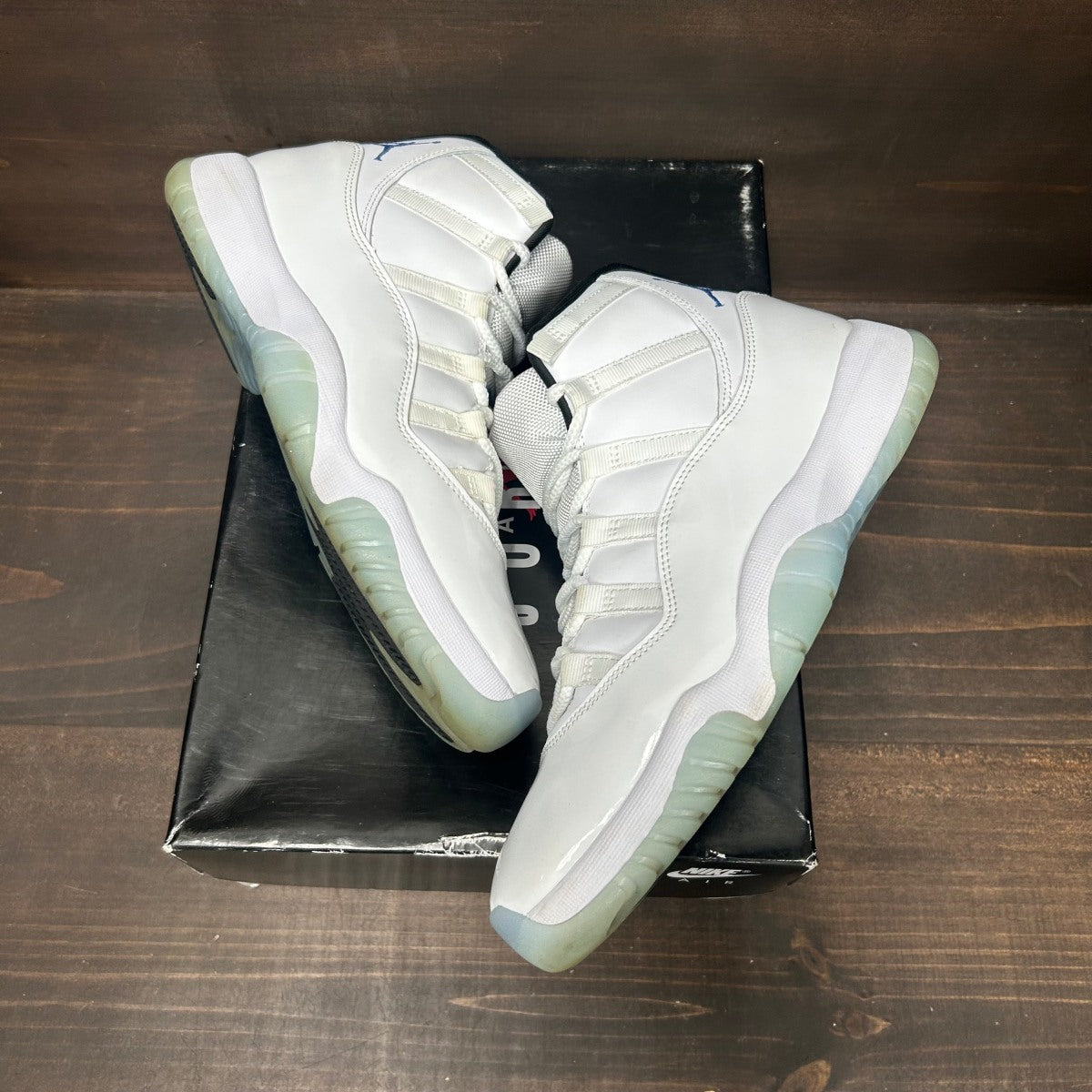Jordan 11 Retro Legend Blue (2024) - Image 2