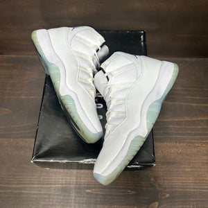 Jordan 11 Retro Legend Blue (2024) - Image 2