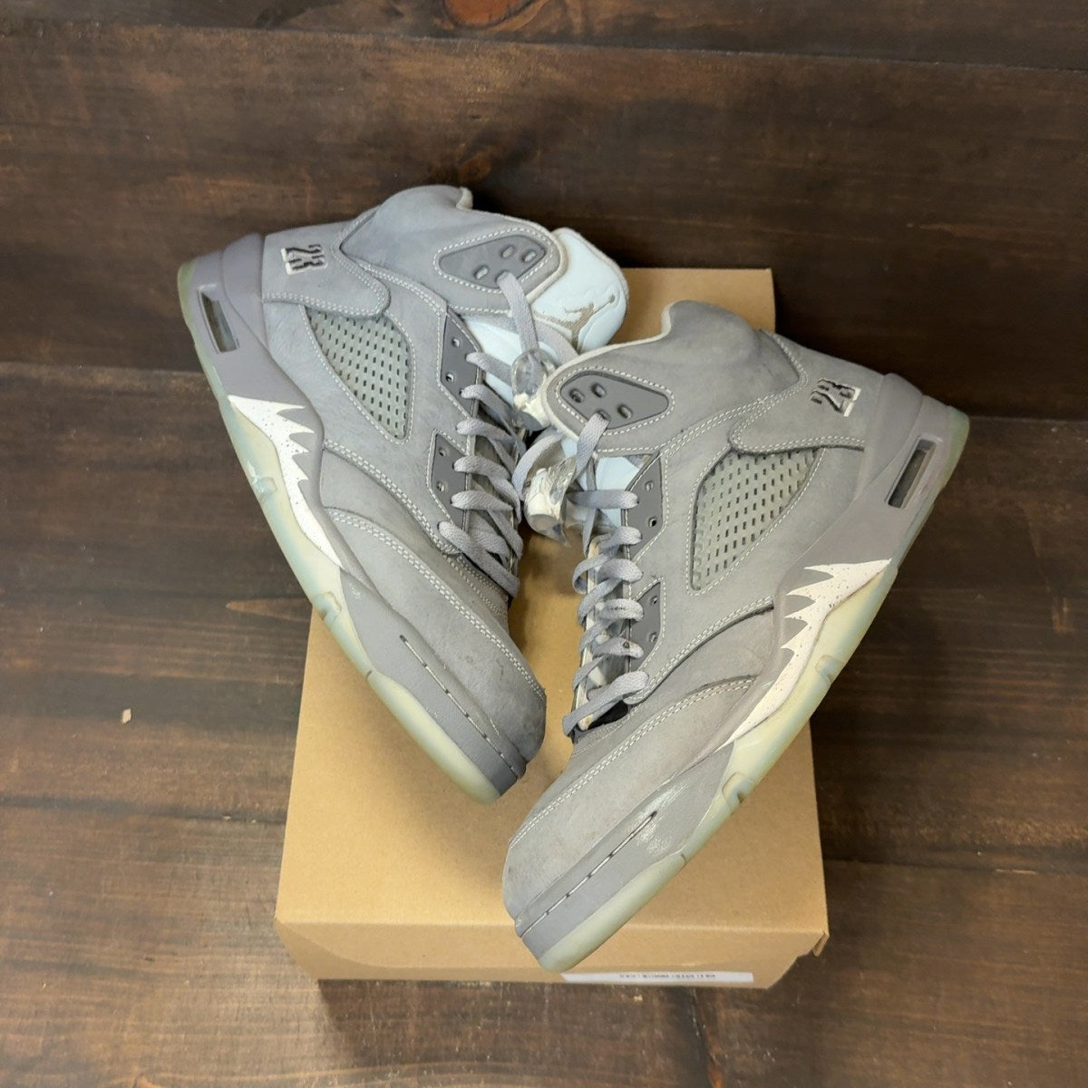 Jordan 5 Retro Wolf Grey (2026) Size 11.5 (Pre-Owned) - Image 2