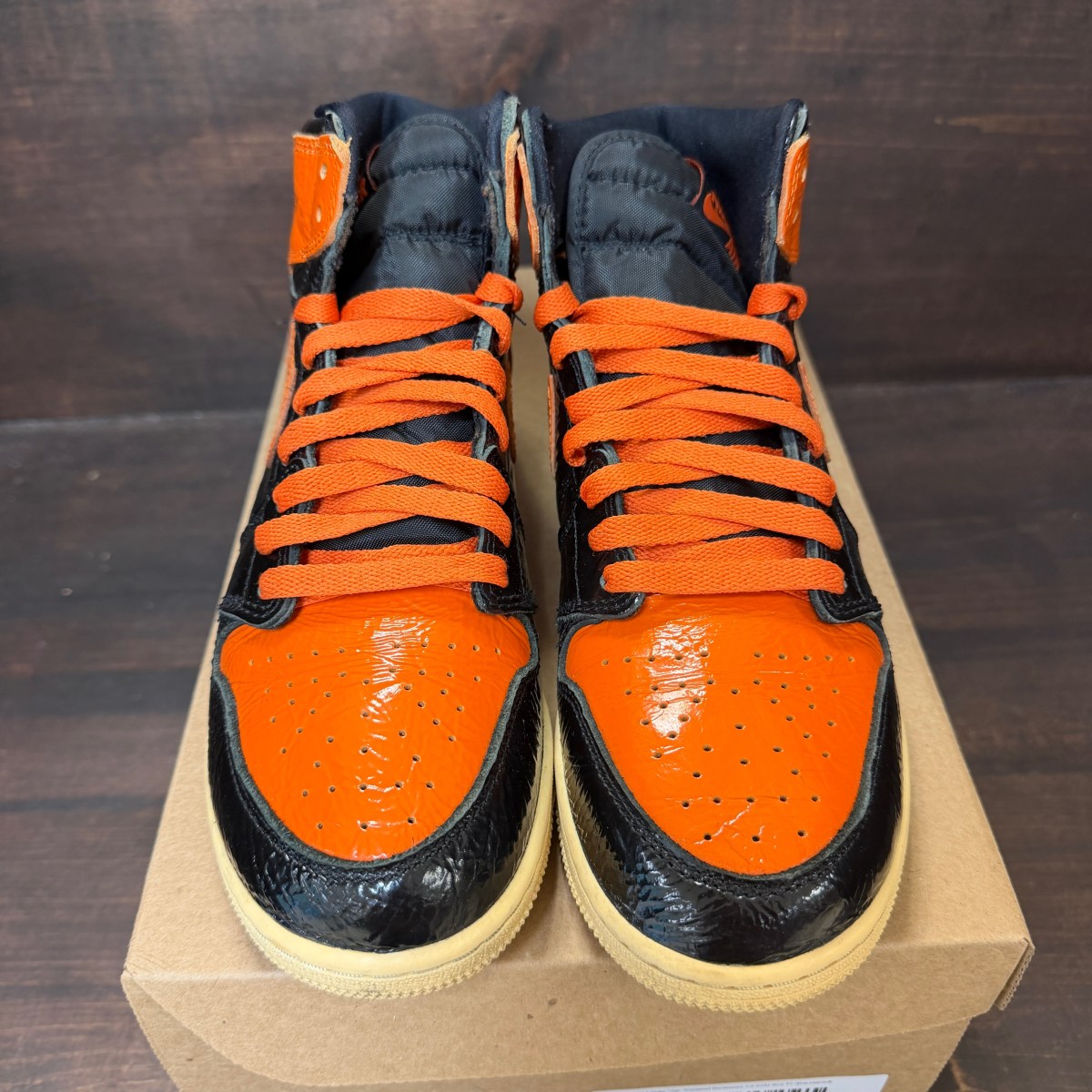 Jordan 1 Retro High Shattered Backboard 3.0 (GS) Size 7Y (Pre-Owned) - Image 3