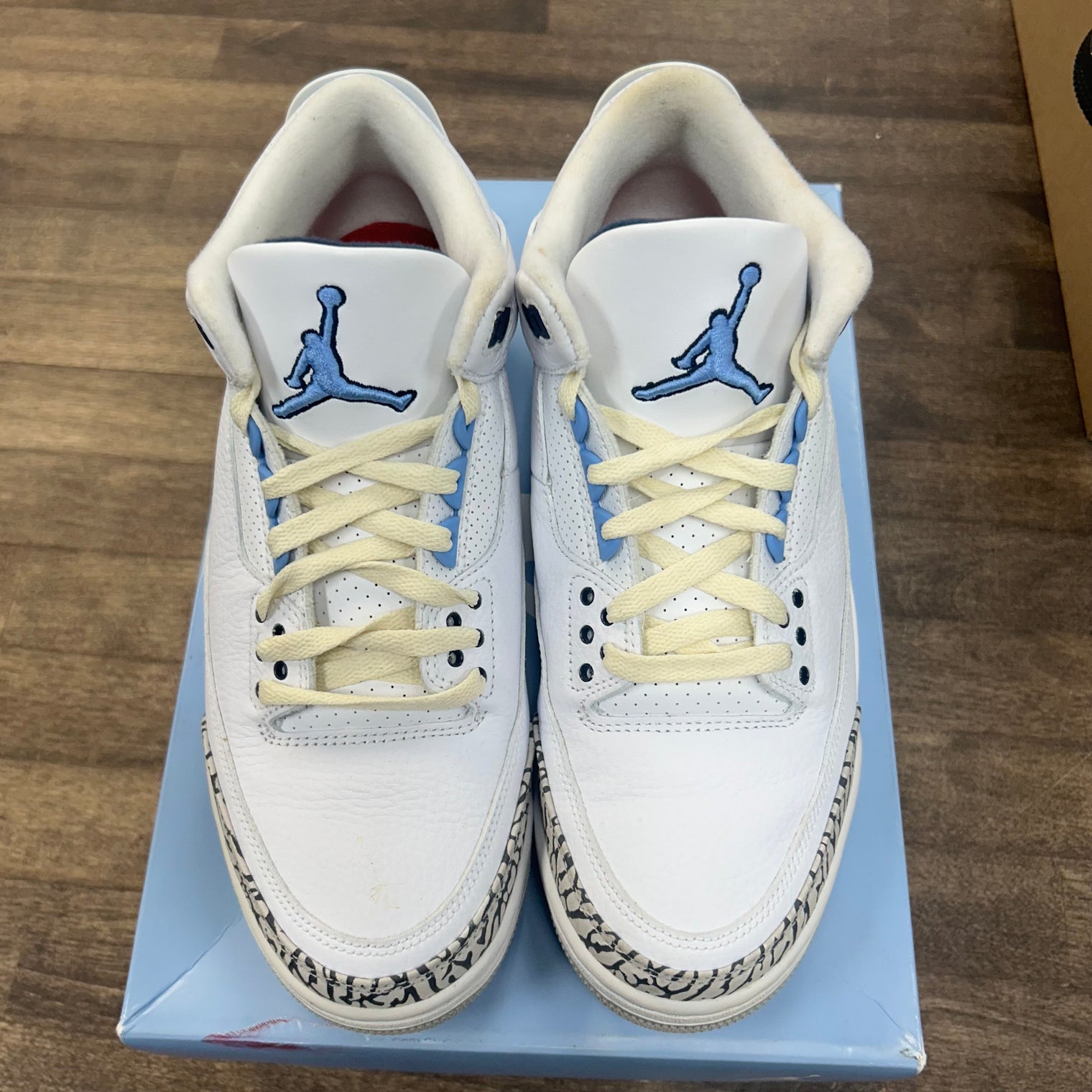 UNC Jordan 3 Retro (USED)