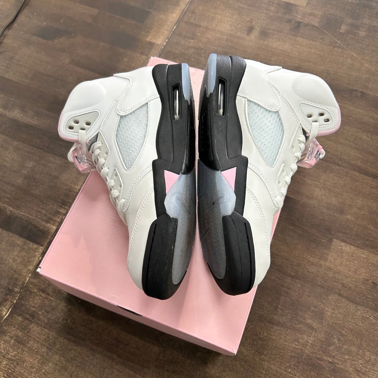 Medium Soft Pink Jordan 5 Retro (USED)
