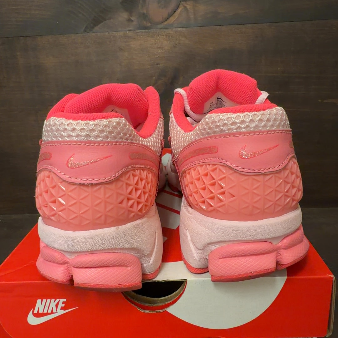 Nike Zoom Vomero 5 Coral Chalk Hot Punch (Women's) Size 5.5W (Pre-Owned)