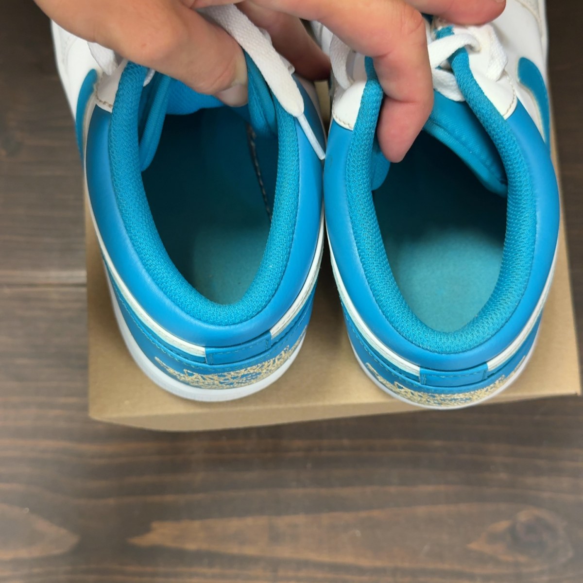 Jordan 1 Low Aquatone Size 11.5 (Pre-Owned) - Image 6