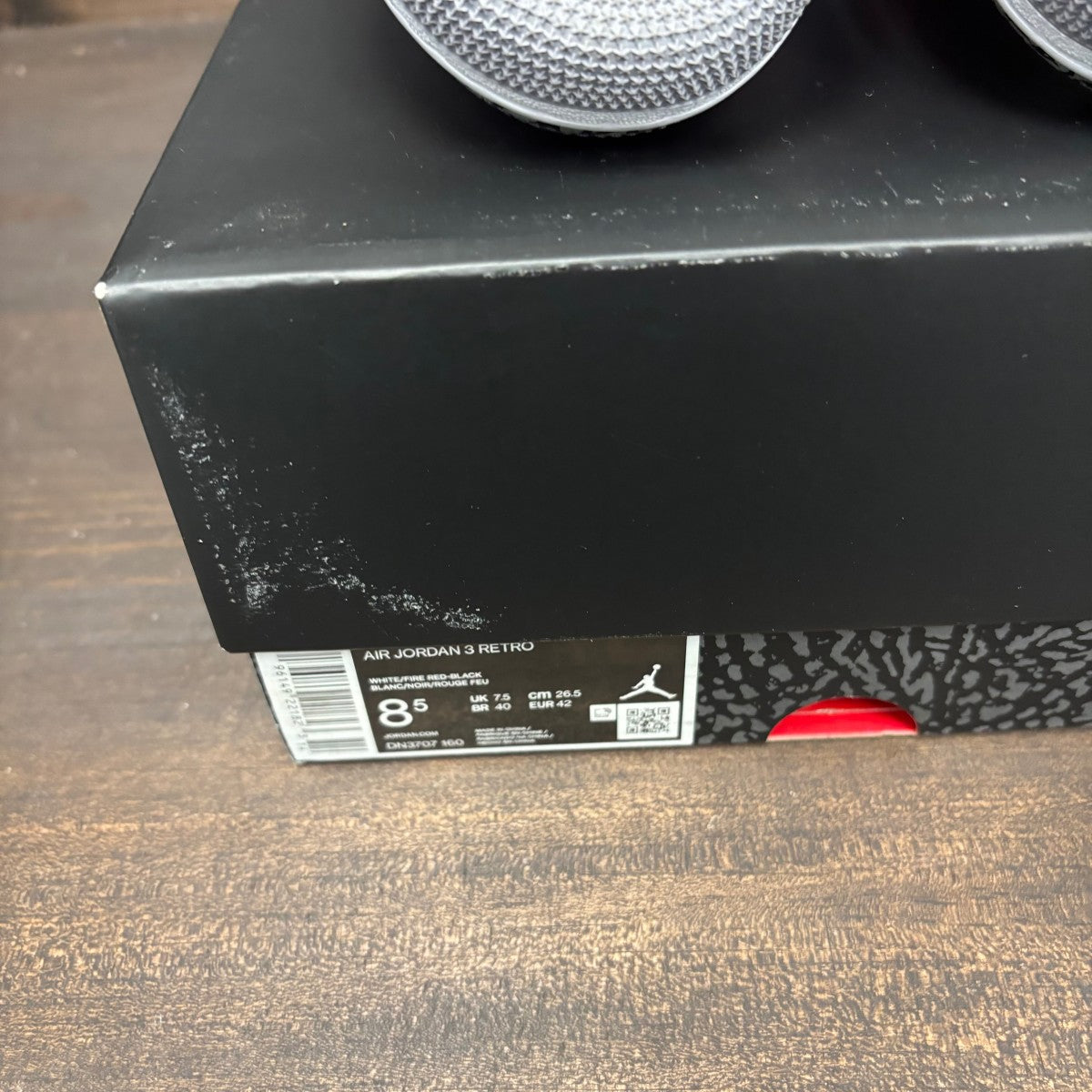 Jordan 3 Retro Fire Red (2022) Size 8.5 (Pre-Owned)