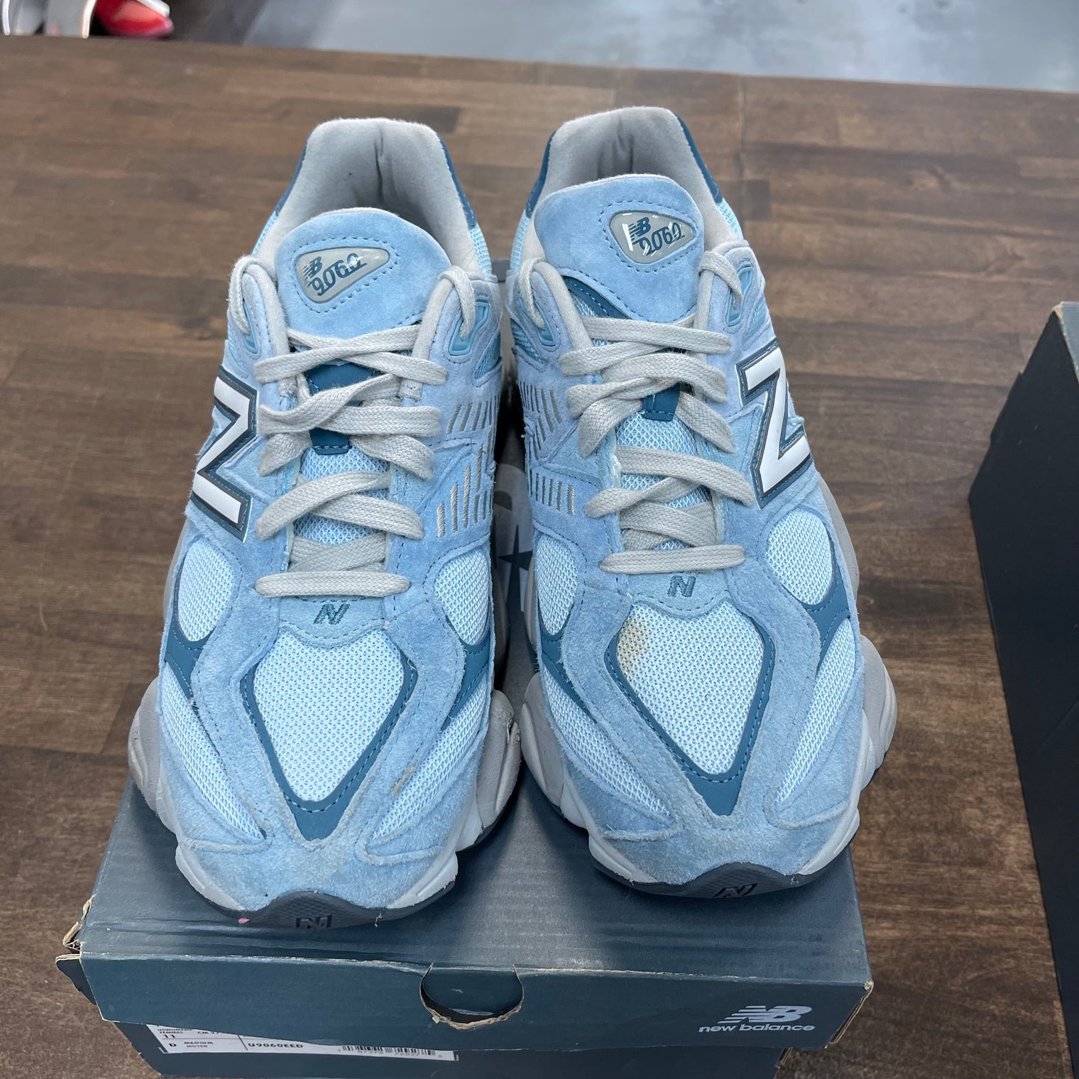 Chrome Blue New Balance 9060 (USED)