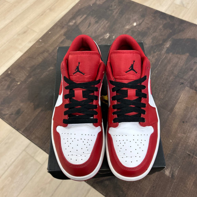 Jordan 1 Low Bulls - Image 2