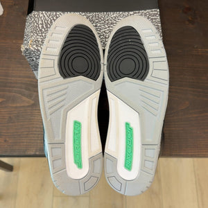 Jordan 3 Retro Green Glow Size 13 (Pre-Owned) - aux