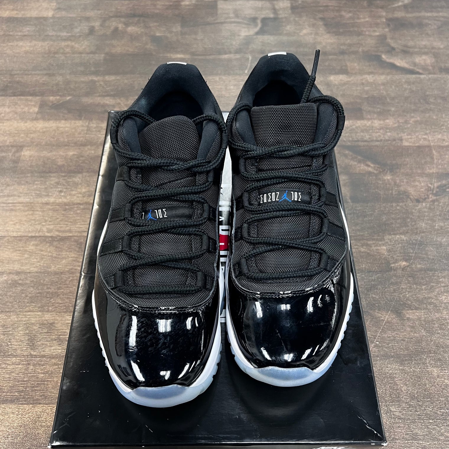 Space Jam Jordan 11 Low (USED)