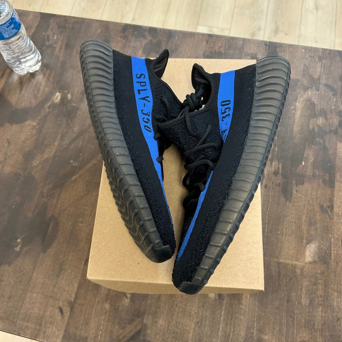 adidas Yeezy Boost 350 V2 Dazzling Blue Size 12.5 (Pre-Owned) - Image 1