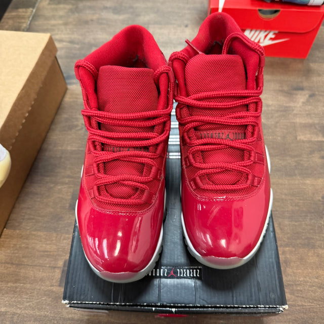 Win like 82 Jordan 11 (USED)