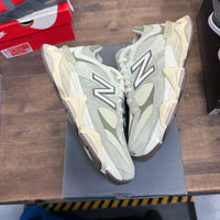 Olivine New Balance 9060 (USED)