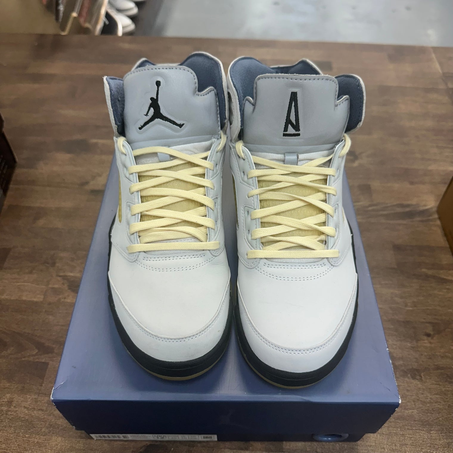 A Ma Maniere Dawn Jordan 5 (W) (USED)