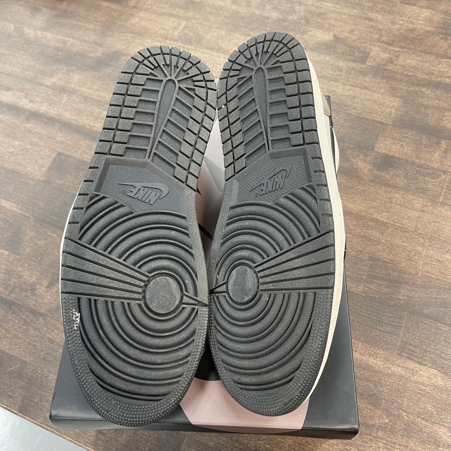 Mocha Jordan 1 Low OG (USED)