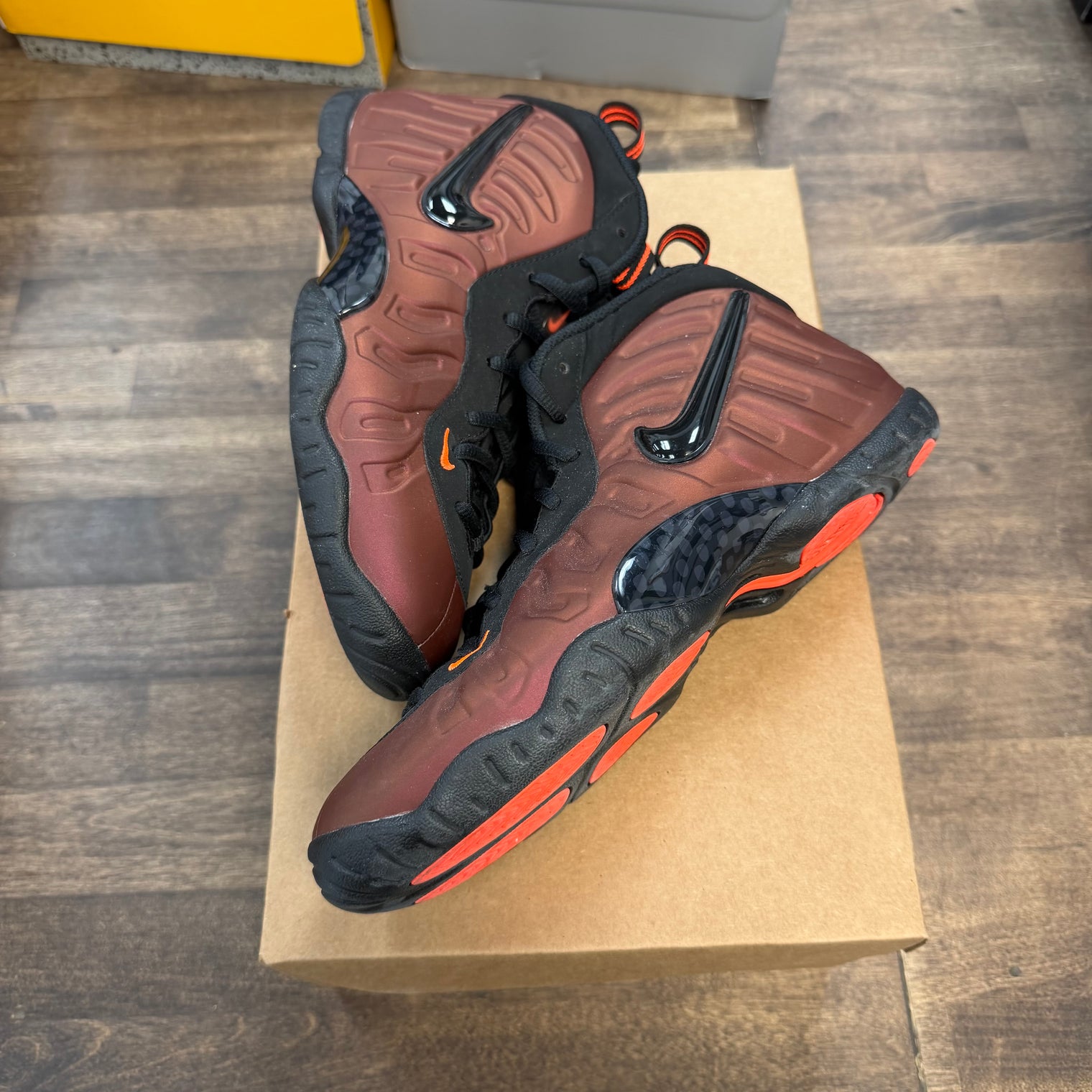 Color Shift Nike Air Foamposite One (GS) (USED, No Box)