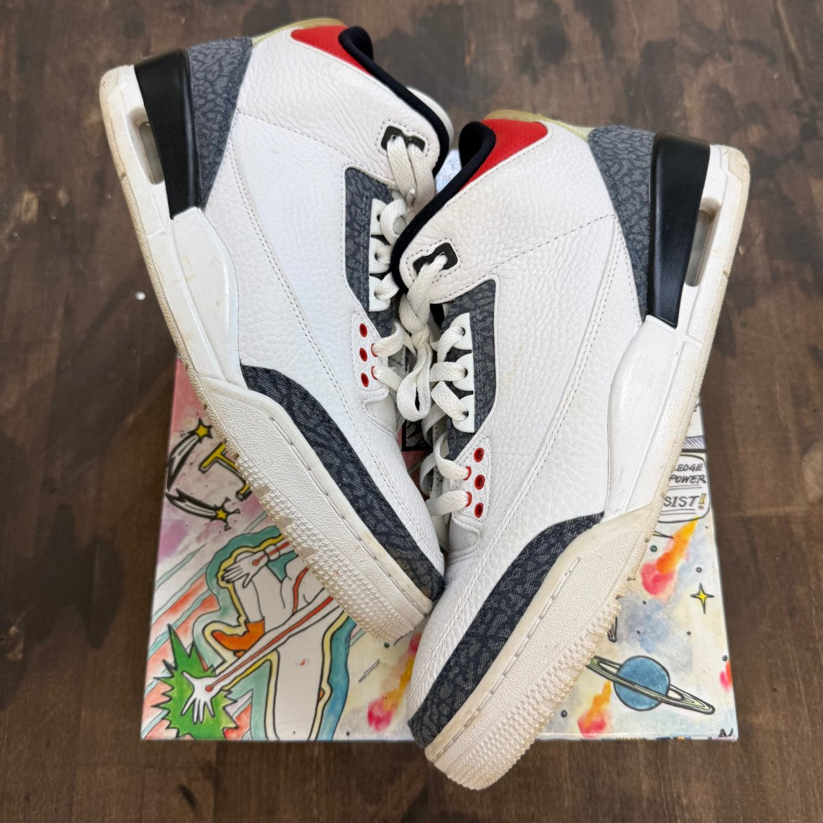 Jordan 3 Retro SE Fire Red Denim (2020) Size 10 (Pre-Owned) - Image 1