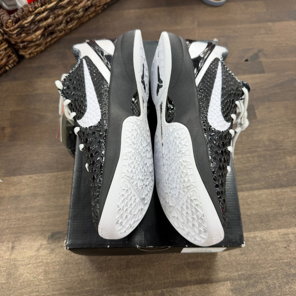 Nike Kobe 6 Protro Mambacita Sweet 16 Size 9.5 (Pre-Owned) - Image 5