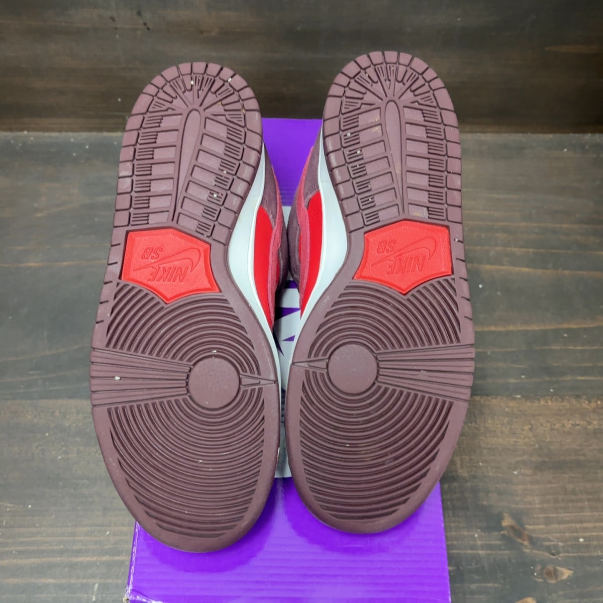 Nike SB Dunk Low Cherry - Image 6