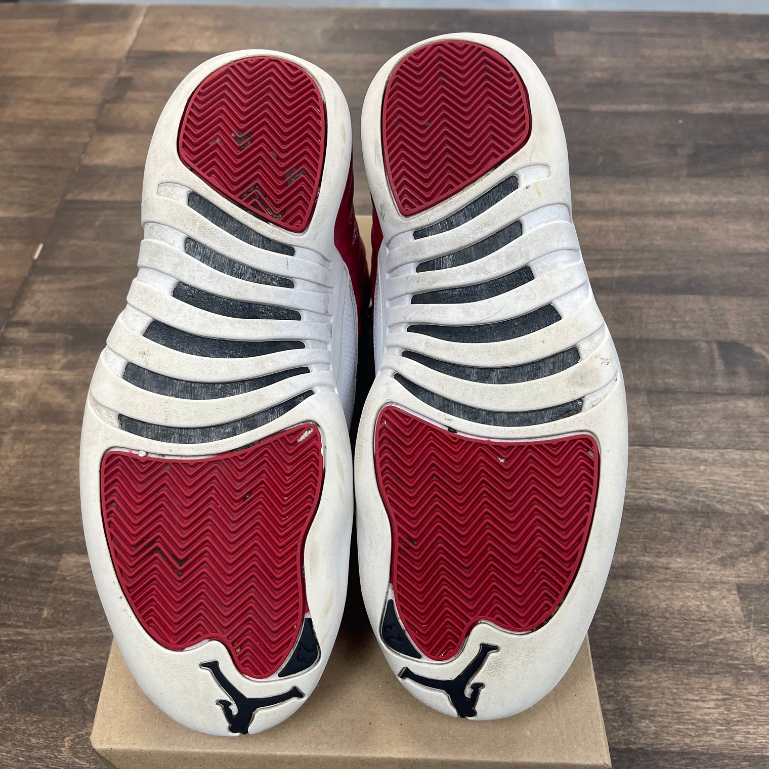 Gym Red Jordan 12 (USED,No Box,No Insole)