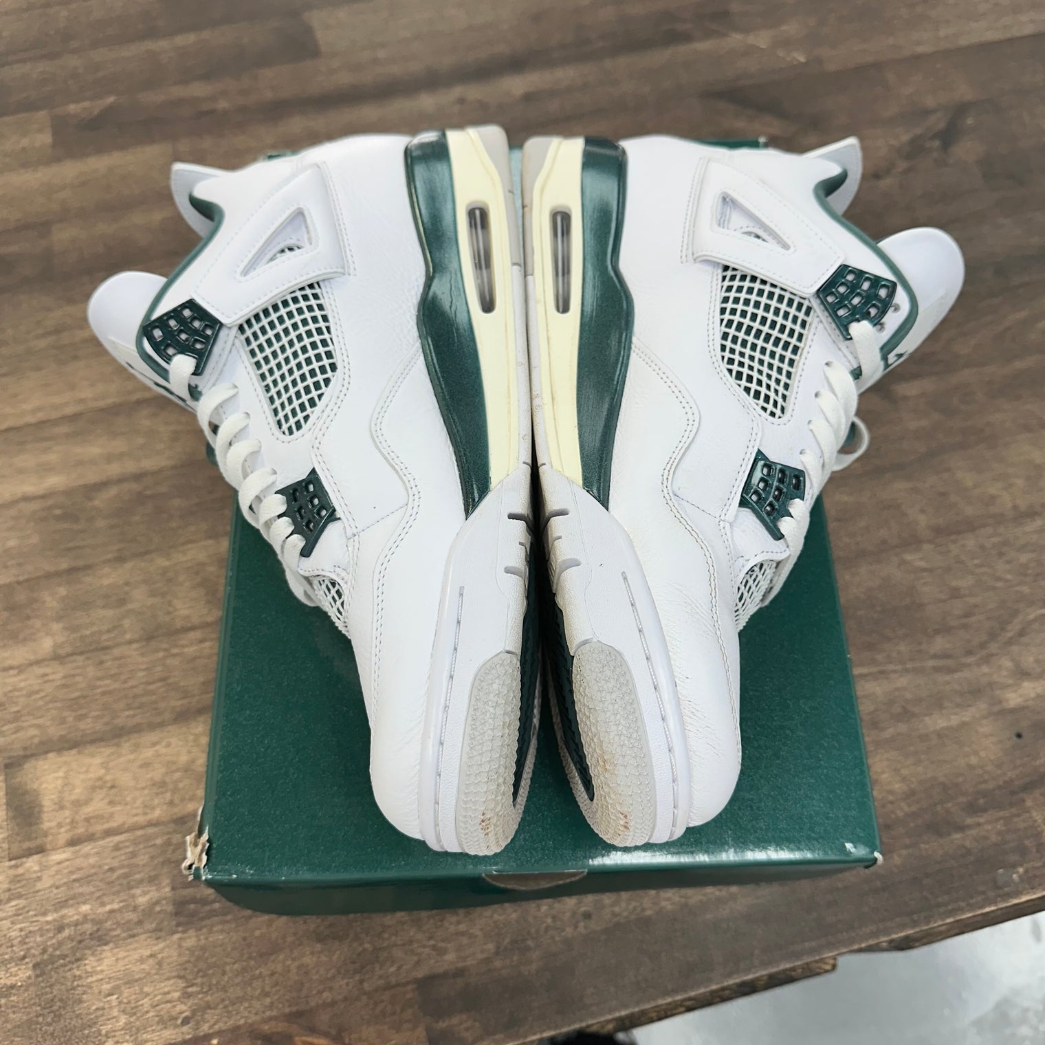 Oxidized Green Jordan 4 Retro (USED)
