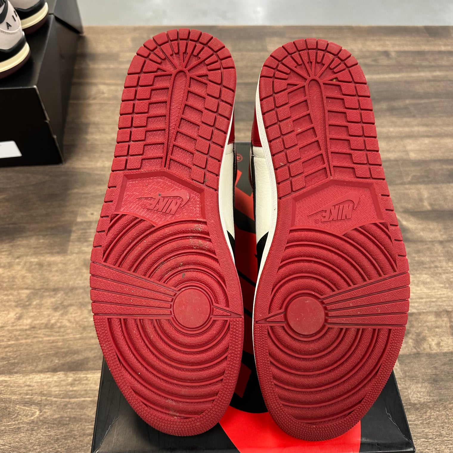 Bred Toe Jordan 1 High (USED)