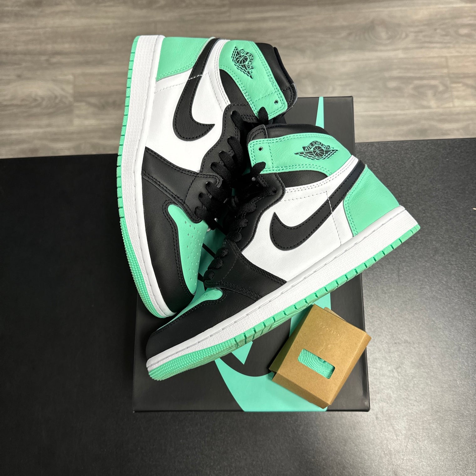 Green Glow Jordan 1 High (USED)