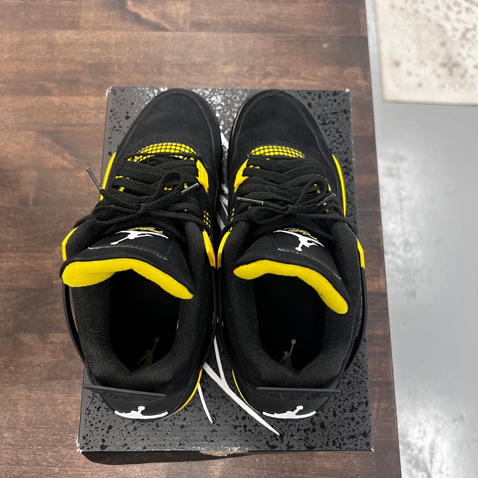 Yellow Thunder Jordan 4 (USED)