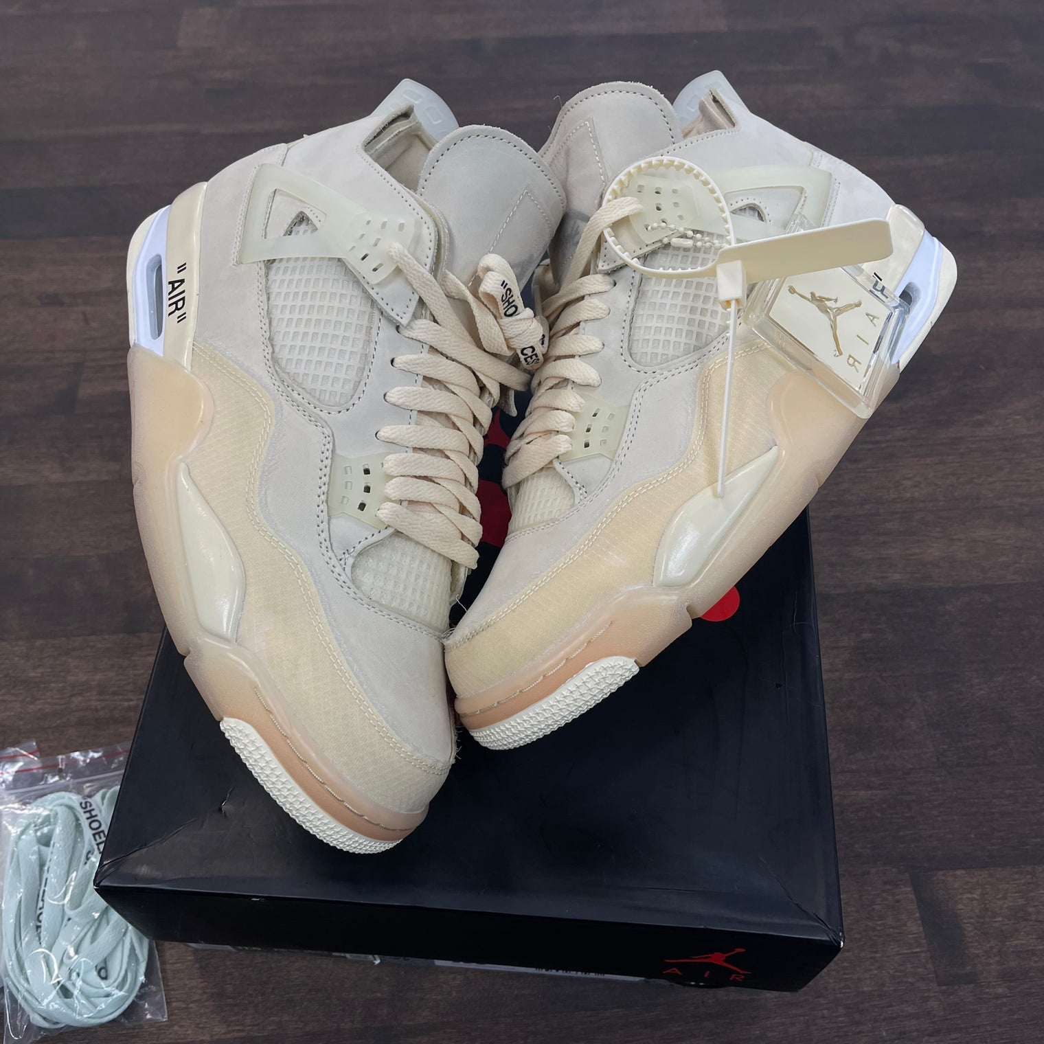 Nike Jordan Women’s 4 Off White Sail (Lightly Worn)