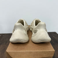 Sand Foam Yeezy RNNR (USED,No Box)